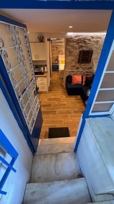 Stone Inn Near Acropolis & Metro 石头记 Felsenhohle Atenas Exterior foto