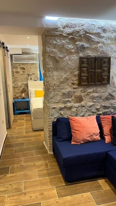 Stone Inn Near Acropolis & Metro 石头记 Felsenhohle Atenas Exterior foto